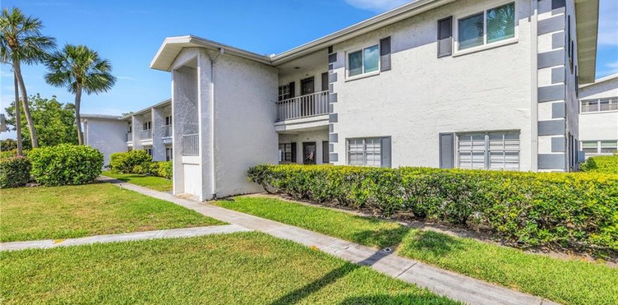 Condominio en Bradenton, Florida, 1 dormitorio № 2148592