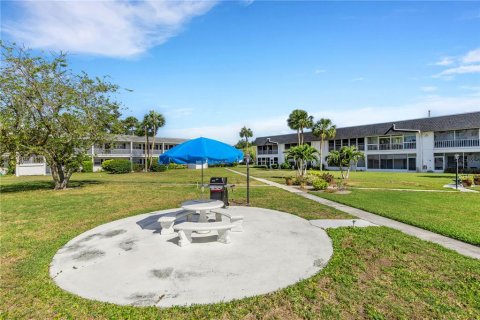 Condominio en venta en Bradenton, Florida, 1 dormitorio, 61.32 m2 № 2148592 - foto 24