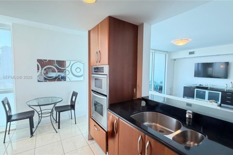 Condominio en alquiler en Aventura, Florida, 2 dormitorios, 143.44 m2 № 2086163 - foto 10