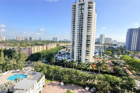 Condominio en alquiler en Aventura, Florida, 2 dormitorios, 143.44 m2 № 2086163 - foto 7