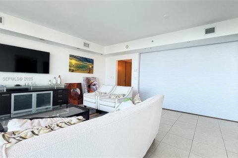 Condominio en alquiler en Aventura, Florida, 2 dormitorios, 143.44 m2 № 2086163 - foto 4