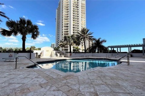 Condominio en alquiler en Aventura, Florida, 2 dormitorios, 143.44 m2 № 2086163 - foto 21