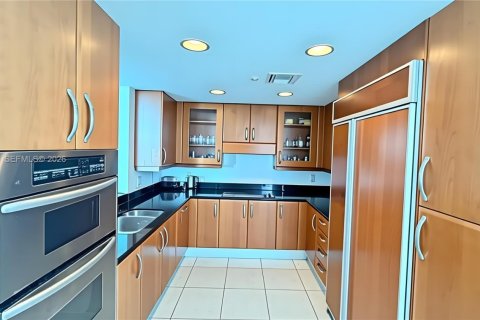 Condominio en alquiler en Aventura, Florida, 2 dormitorios, 143.44 m2 № 2086163 - foto 9