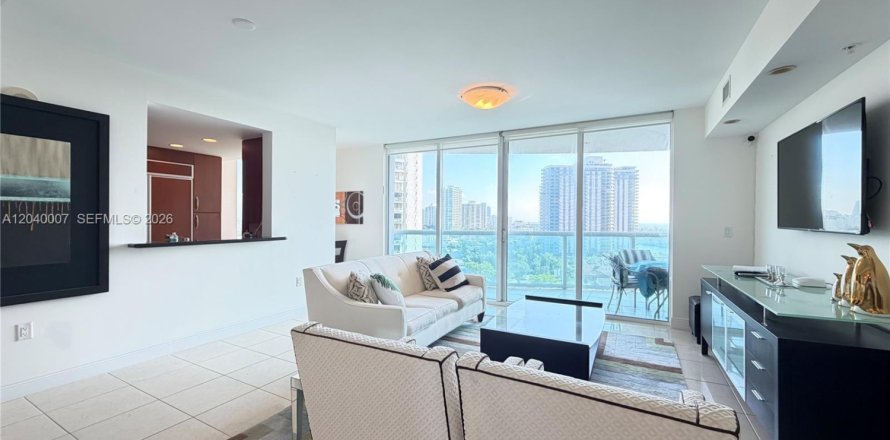 Condominio en Aventura, Florida, 2 dormitorios  № 2086163