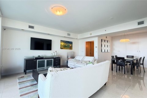 Condominio en alquiler en Aventura, Florida, 2 dormitorios, 143.44 m2 № 2086163 - foto 3