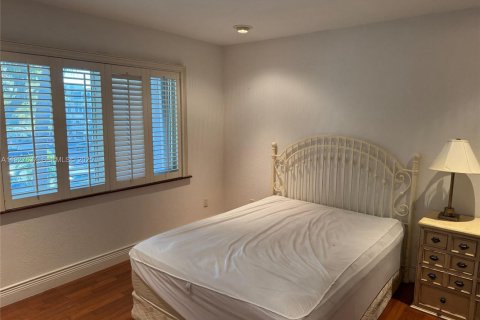 Снять в аренду кондоминиум в Майами, Флорида 2 спальни, 84.73м2, № 1987902 - фото 7