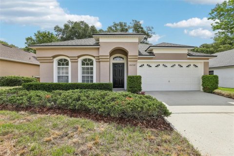 House in Sorrento, Florida 4 bedrooms, 189.99 sq.m. № 2211902