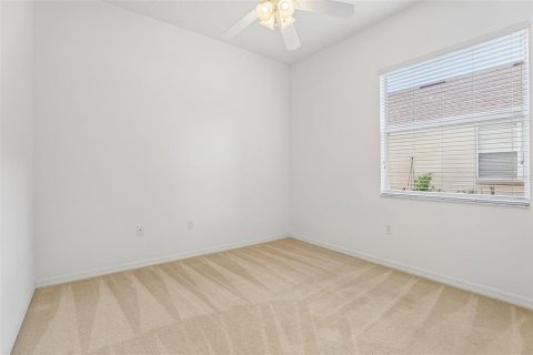 House in Sorrento, Florida 4 bedrooms, 189.99 sq.m. № 2211902 - photo 28