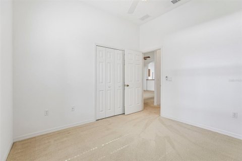 House in Sorrento, Florida 4 bedrooms, 189.99 sq.m. № 2211902 - photo 27