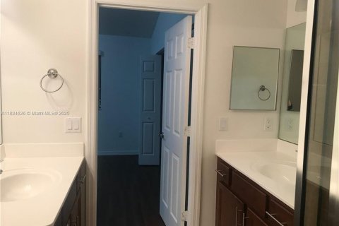 Adosado en alquiler en Davie, Florida, 4 dormitorios, 185.06 m2 № 1947079 - foto 7