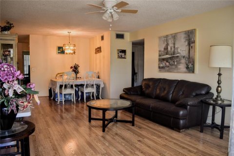 Condominio en venta en Clearwater, Florida, 2 dormitorios, 102.19 m2 № 2116728 - foto 2