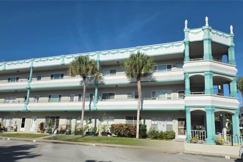 Condo in Clearwater, Florida, 2 bedrooms  № 2116728