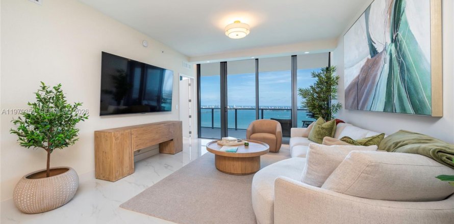 Кондоминиум с 2 спальнями в Майами, Флорида № 2031074