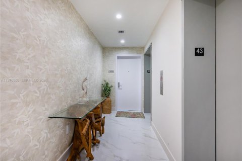 Купить кондоминиум в Майами, Флорида 2 спальни, 143.53м2, № 2031074 - фото 4