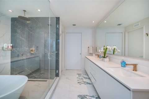 Купить кондоминиум в Майами, Флорида 2 спальни, 143.53м2, № 2031074 - фото 13