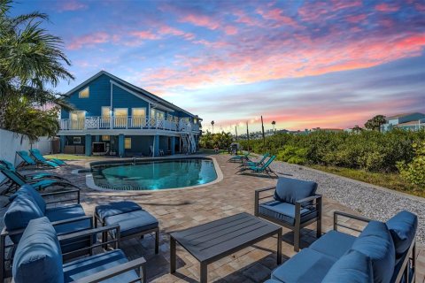 House in Indian Rocks Beach, Florida 5 bedrooms, 304.81 sq.m. № 1543844 - photo 4