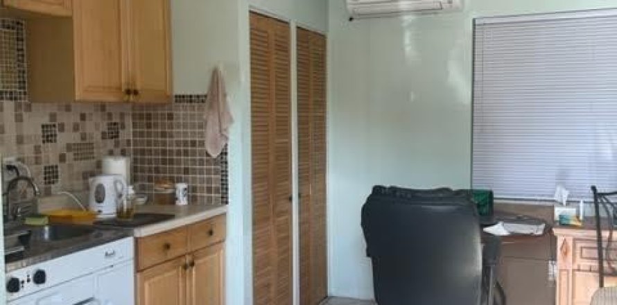 House in Pompano Beach, Florida 2 bedrooms, 193.61 sq.m. № 1142641