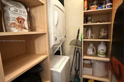 Купить кондоминиум в Майами-Бич, Флорида 1 спальня, 68.47м2, № 2037217 - фото 12