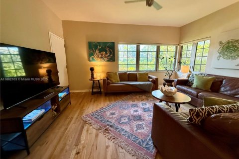 Купить кондоминиум в Майами-Бич, Флорида 1 спальня, 68.47м2, № 2037217 - фото 2