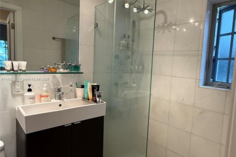 Купить кондоминиум в Майами-Бич, Флорида 1 спальня, 68.47м2, № 2037217 - фото 6