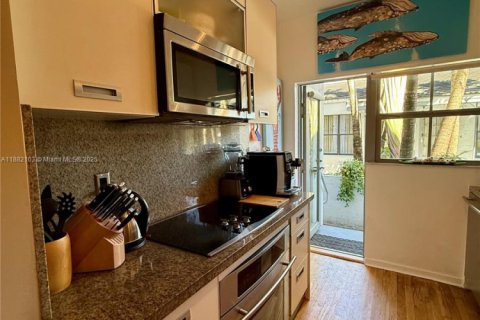 Купить кондоминиум в Майами-Бич, Флорида 1 спальня, 68.47м2, № 2037217 - фото 11