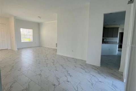 Casa en alquiler en Davenport, Florida, 4 dormitorios, 317.63 m2 № 1812609 - foto 10