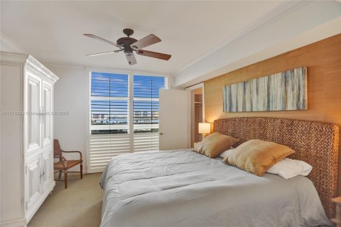 Condo in Sunny Isles Beach, Florida, 3 bedrooms № 1862421 - photo 30