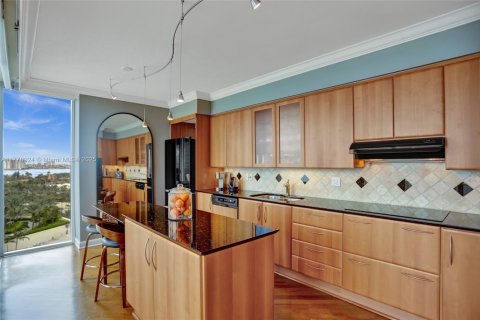 Condo in Sunny Isles Beach, Florida, 3 bedrooms № 1862421 - photo 17