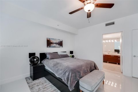 Condo in Miami, Florida, 1 bedroom № 2194093 - photo 10
