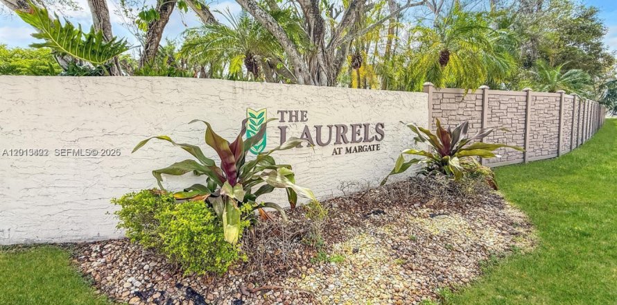 Condo in Margate, Florida, 2 bedrooms  № 2075794