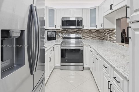 Condo in Margate, Florida, 2 bedrooms  № 2075794 - photo 5
