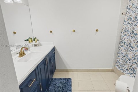 Condo in Margate, Florida, 2 bedrooms  № 2075794 - photo 17