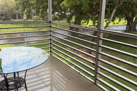 Condo in Margate, Florida, 2 bedrooms  № 2075794 - photo 22