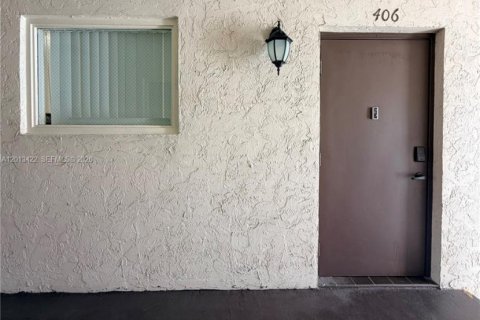 Condo in Margate, Florida, 2 bedrooms  № 2075794 - photo 24