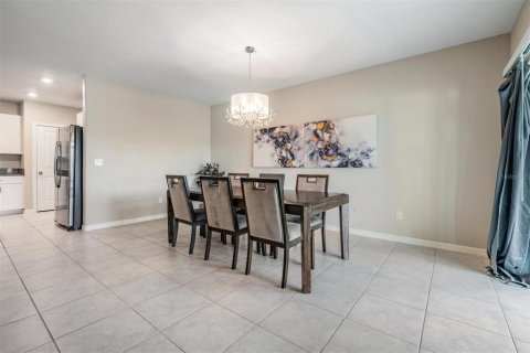Casa en venta en Wesley Chapel, Florida, 6 dormitorios, 308.99 m2 № 1903957 - foto 18
