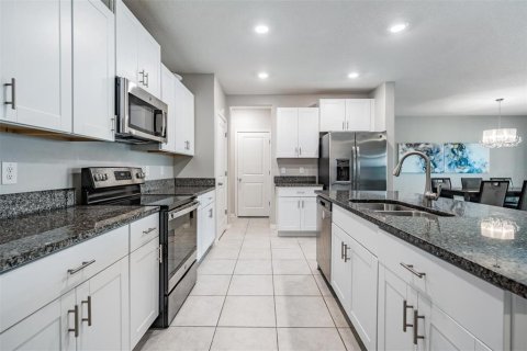 Casa en venta en Wesley Chapel, Florida, 6 dormitorios, 308.99 m2 № 1903957 - foto 8