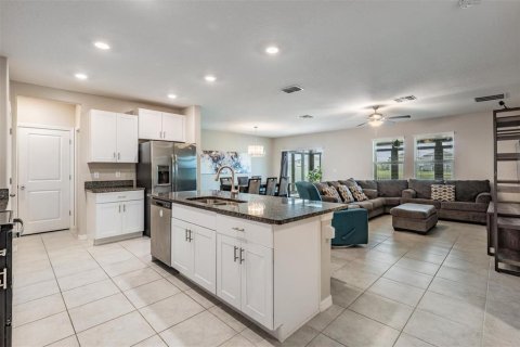 Casa en venta en Wesley Chapel, Florida, 6 dormitorios, 308.99 m2 № 1903957 - foto 12