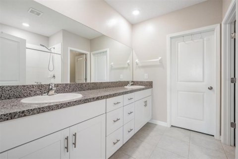 Casa en venta en Wesley Chapel, Florida, 6 dormitorios, 308.99 m2 № 1903957 - foto 26