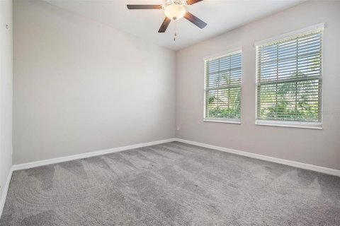 Casa en venta en Wesley Chapel, Florida, 6 dormitorios, 308.99 m2 № 1903957 - foto 25