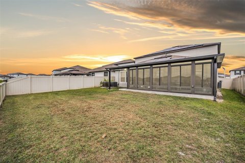 Casa en venta en Wesley Chapel, Florida, 6 dormitorios, 308.99 m2 № 1903957 - foto 4