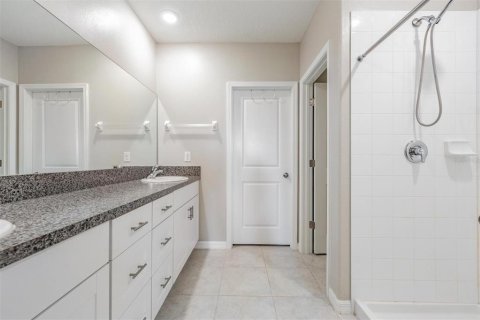 Casa en venta en Wesley Chapel, Florida, 6 dormitorios, 308.99 m2 № 1903957 - foto 27
