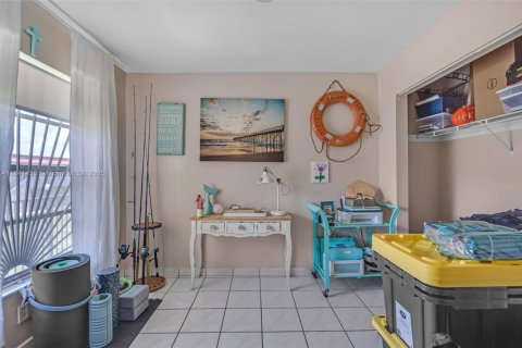 Купить кондоминиум в Майами, Флорида 3 спальни, 88.44м2, № 1832476 - фото 27