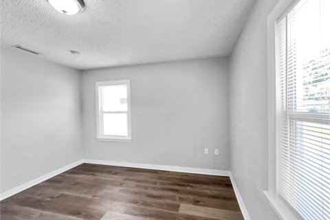Villa ou maison à louer à Tampa, Floride: 3 chambres, 83.61 m2 № 2425799 - photo 12