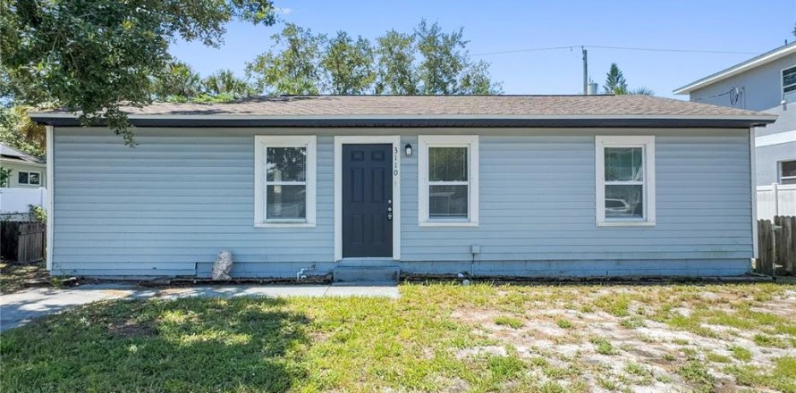 Villa ou maison à Tampa, Floride 3 chambres, 83.61 m2 № 2425799