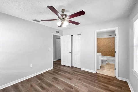 Villa ou maison à louer à Tampa, Floride: 3 chambres, 83.61 m2 № 2425799 - photo 10