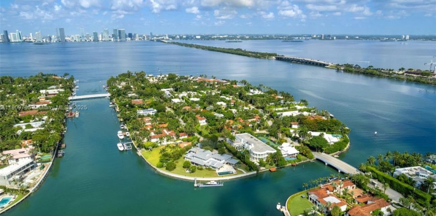 Villa ou maison à Miami Beach, Floride 3 chambres, 223.24 m2 № 1752289