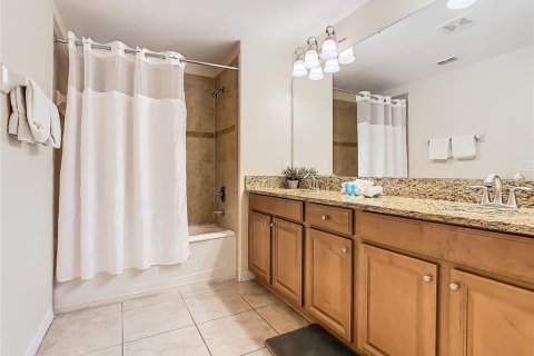 Adosado en venta en Kissimmee, Florida, 5 dormitorios, 188.03 m2 № 1383704 - foto 15