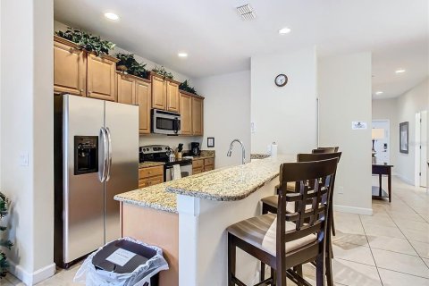 Adosado en venta en Kissimmee, Florida, 5 dormitorios, 188.03 m2 № 1383704 - foto 6