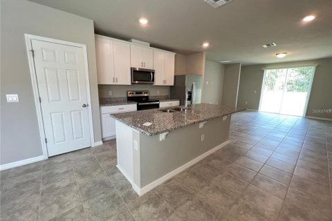 House in Winter Haven, Florida 3 bedrooms, 136.01 sq.m. № 1837511 - photo 12