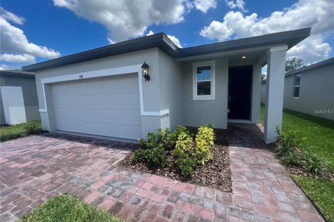House in Winter Haven, Florida 3 bedrooms, 136.01 sq.m. № 1837511 - photo 2